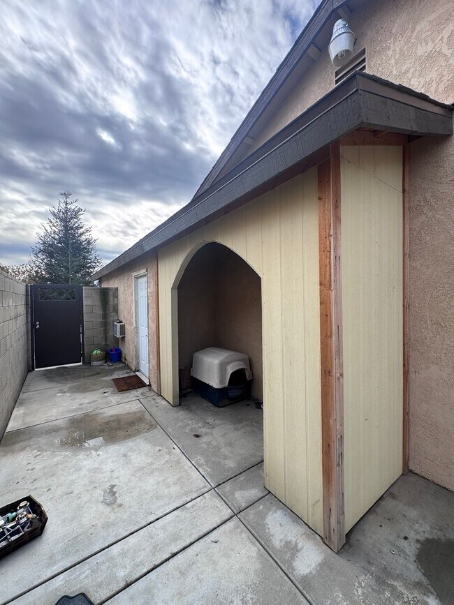 Building Photo - Available Now!