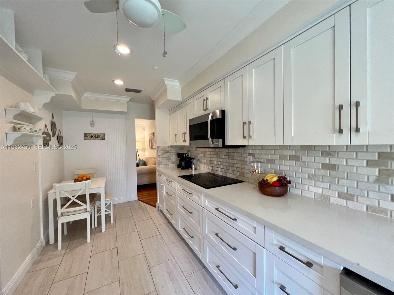 Building Photo - 130 Malaga Ave