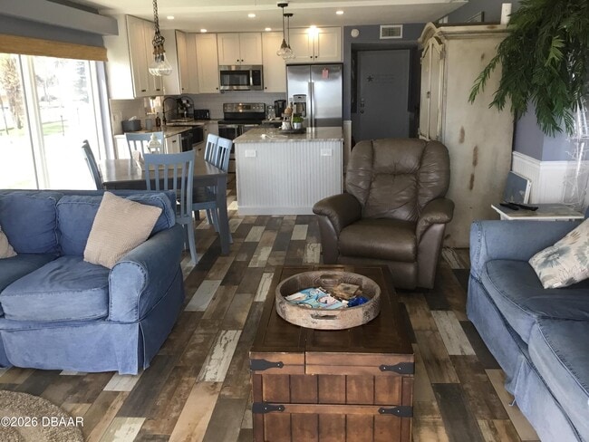 Building Photo - 1571 S Atlantic Ave