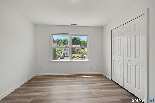 Building Photo - 21 Whitmore Ln