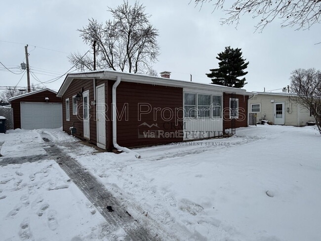 Building Photo - 1004 E Cornell Rd