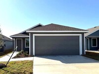 Building Photo - 1258 Basswood Dr