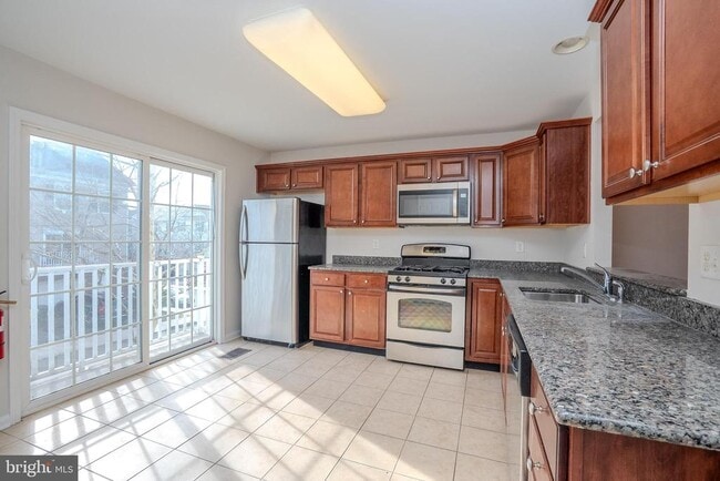 Building Photo - 5 Rafting Way