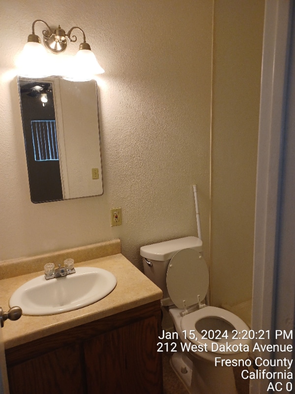 Building Photo - 202 W Dakota Ave