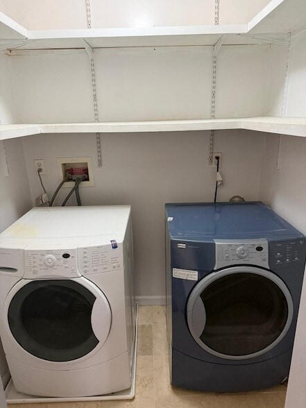 Building Photo - 183 Hutton St