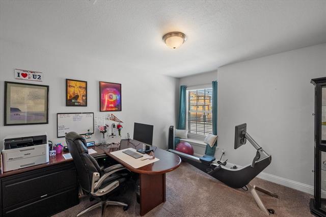 Building Photo - 2685 Venice Dr