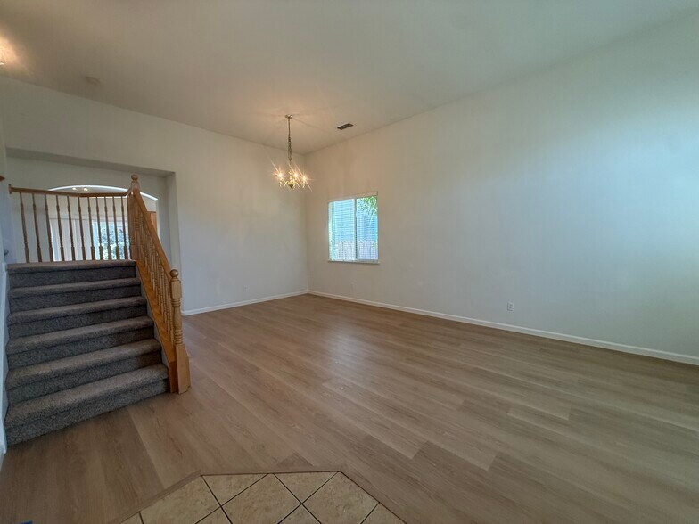 Building Photo - 9633 McKenna Dr