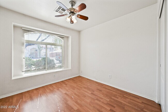 Building Photo - 5047 S Roosevelt St