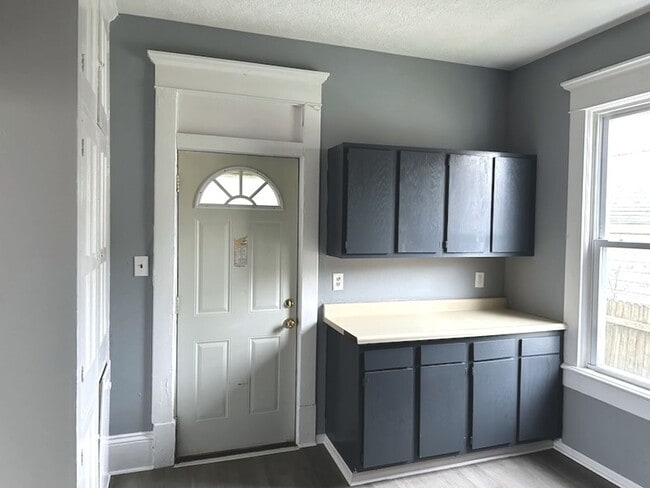 Building Photo - Coming soon--3 bedroom in Mansfield, small...