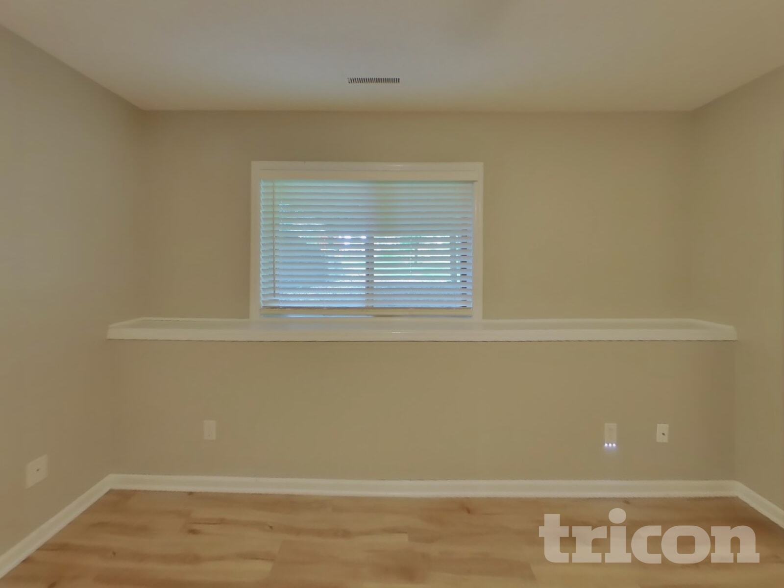Building Photo - 1259 Irvine Dr