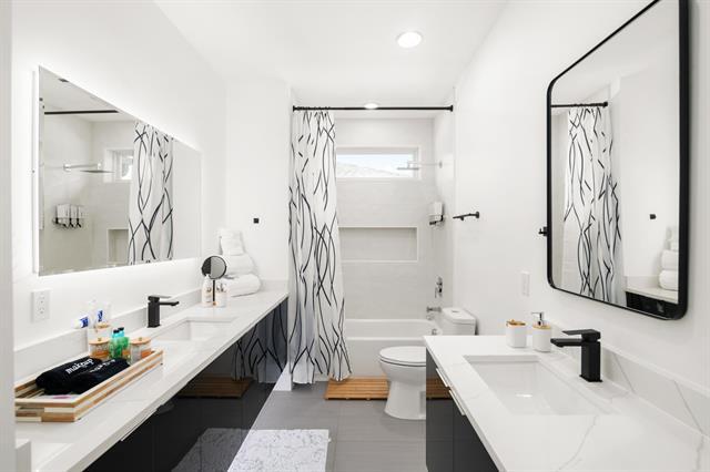 Building Photo - 4811 Cowan Ave