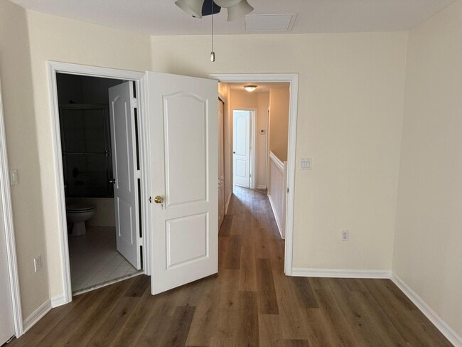 Building Photo - 3186 SW 129th Ave