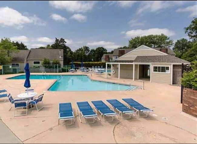 Building Photo - 3276 Heathstead Place