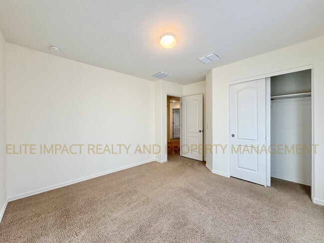 Building Photo - 11684 W Vanderbilt Farms Way