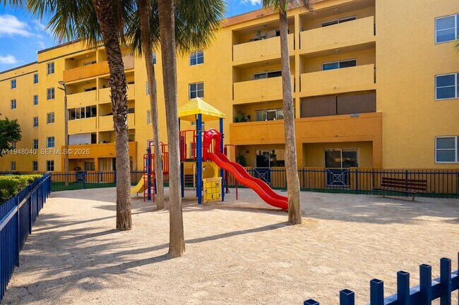 Building Photo - 14930 SW 82nd Terrace