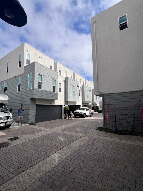 Building Photo - Ultimate Beach House! 3 Bed/3 Bath with Ocean Views from Every Floor, Panoramic Rooftop Deck, Dua...