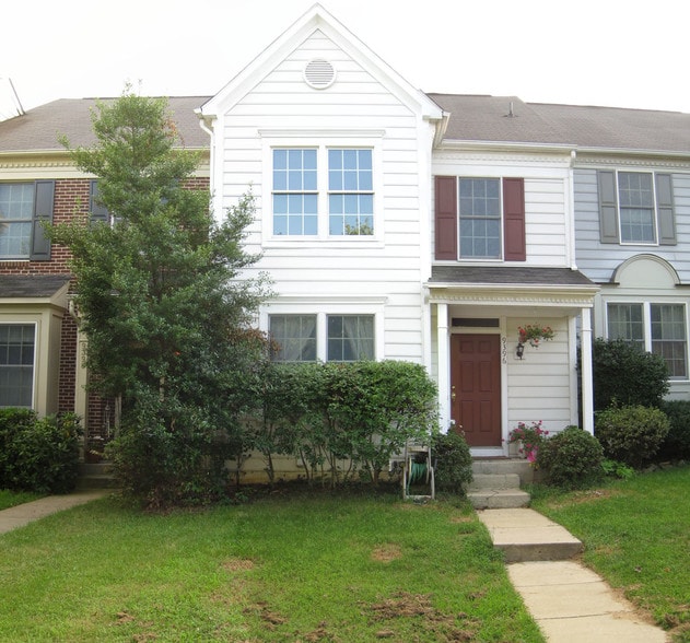 Front of House - 9396 Steeple Ct