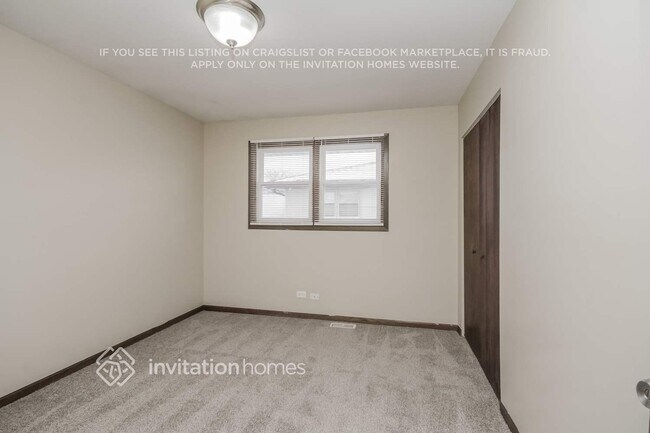 Building Photo - 16632 Parkview Ave