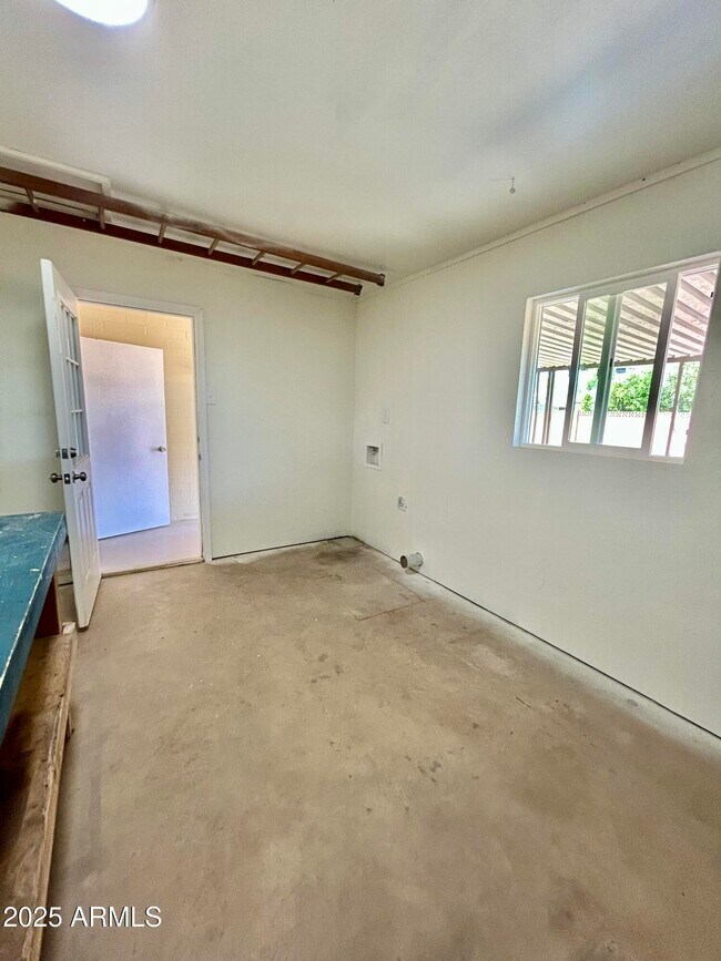 Building Photo - 4024 W Las Palmaritas Dr