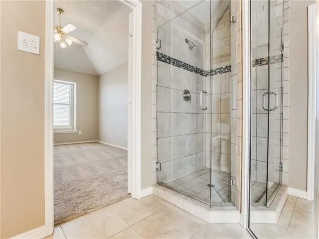 Building Photo - 2430 Norwich Dr