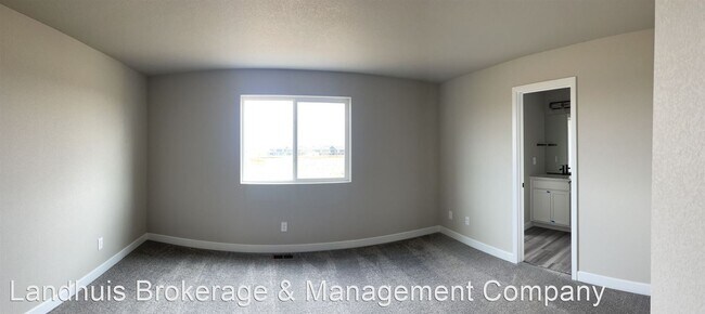 Building Photo - 3 br, 2.5 bath House - 10106 Luneth Dr