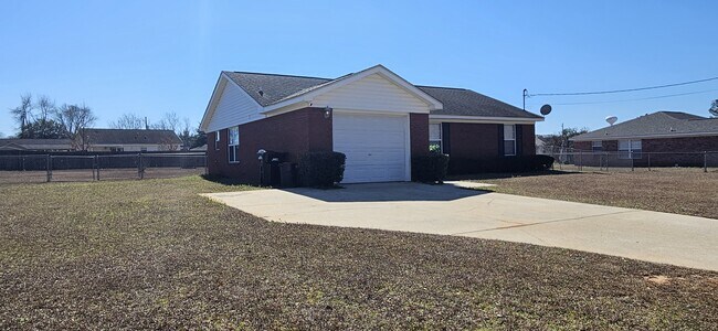 Building Photo - 312 Joe Walding Dr