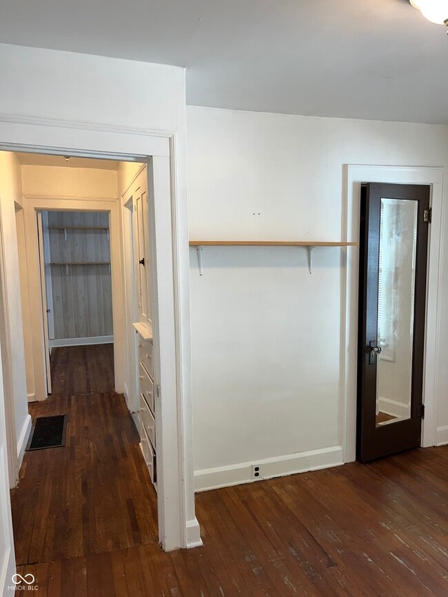 Building Photo - 1456 N Bosart Ave