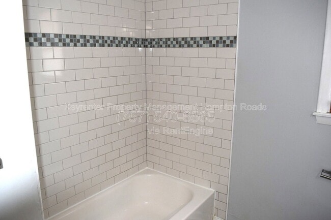 Building Photo - 215 A Settlers Landing Rd