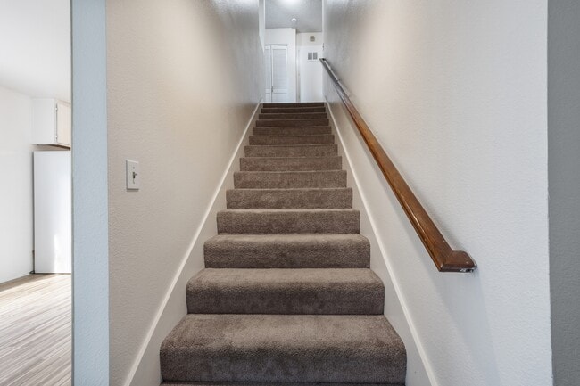 Building Photo - 515 W Gardena Blvd