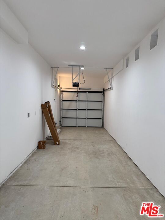 Building Photo - 201 S Westlake Ave