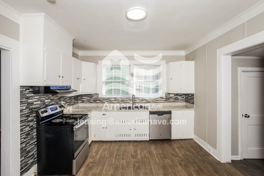Building Photo - 1409 Highland Ave