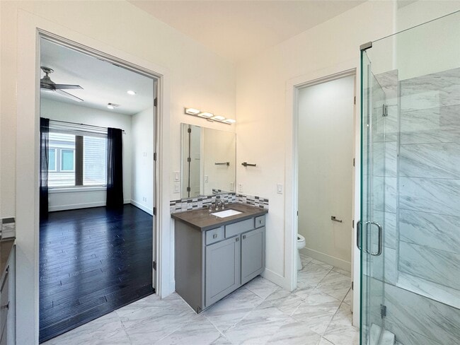 Building Photo - 2905 Gillespie St