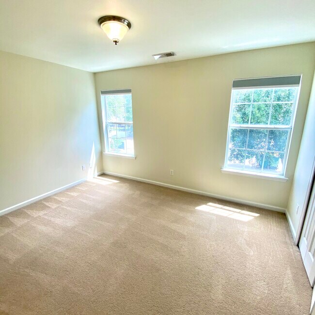 Building Photo - 223 Station Mill Blvd