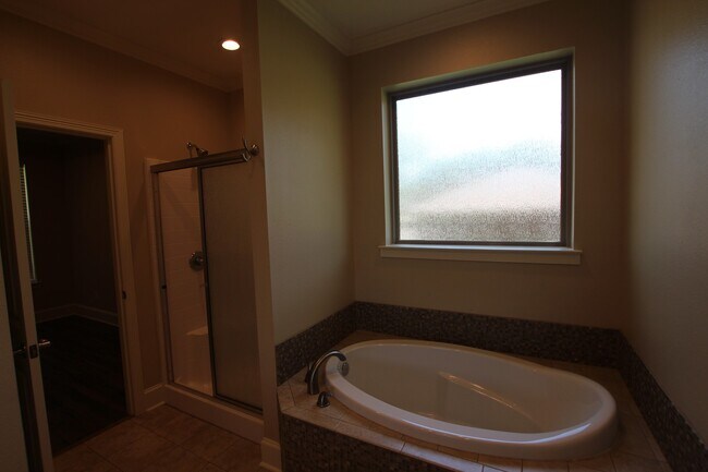 Building Photo - Beautiful 4 Bedroom Home Coming Soon in Bu...