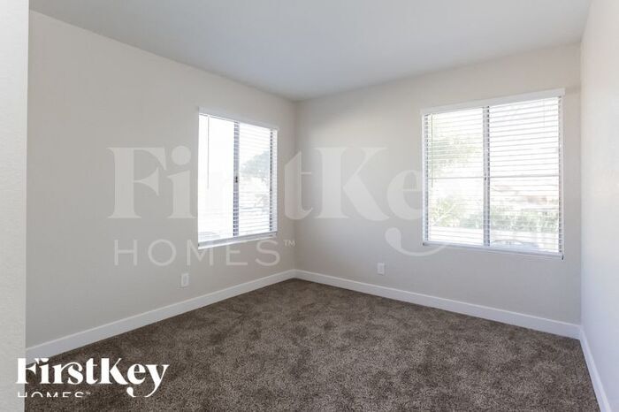 Building Photo - 1865 Casa Verde Dr