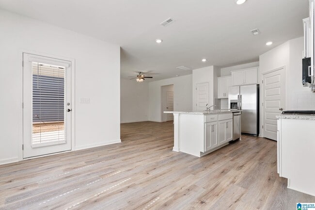 Building Photo - 2029 Eaton Pl