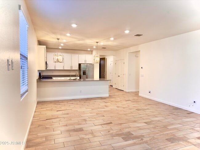 Building Photo - 4040 E Hoot Owl Trail