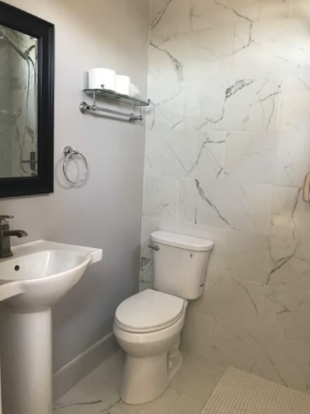 Building Photo - 1251 Canyon Shores