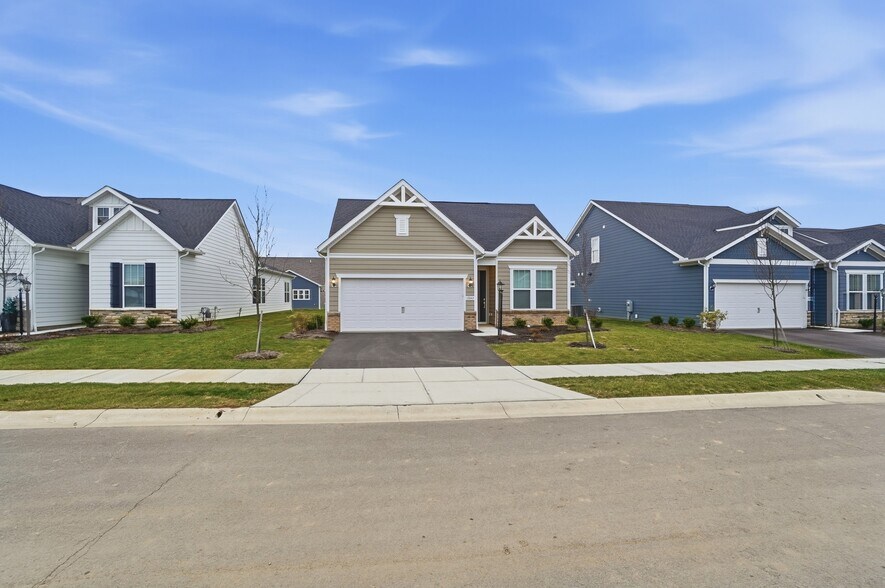 Building Photo - 1242 Fairstone Dr