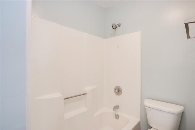 Building Photo - 511 Arlington Ct