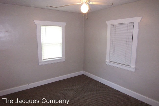 Building Photo - 2 br, 1 bath House - 2306 N. Travis