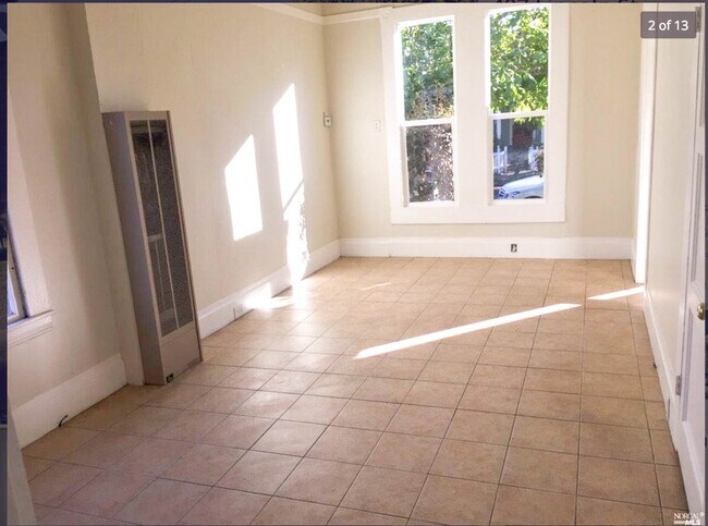 living room - 407 Lincoln St