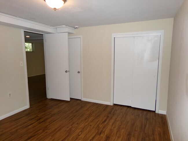 Building Photo - 1132 Ponderosa Dr