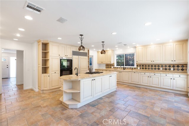 Building Photo - 248 N Rexford Dr