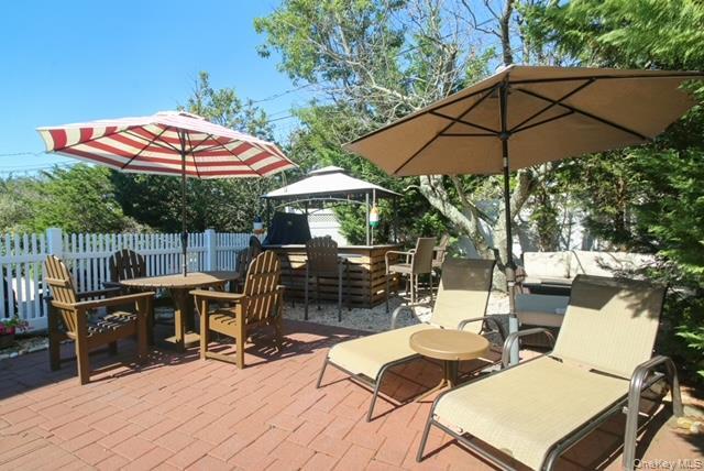 Building Photo - 270 N Sea Dr