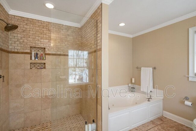 Building Photo - 37 Conestee Avenue