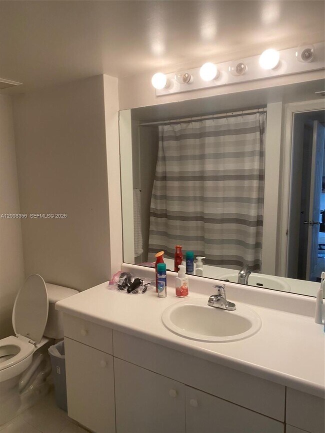 Building Photo - 2600 S University Dr