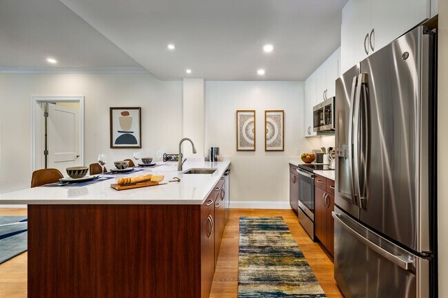 Building Photo - 2bed  2bath in Brookline