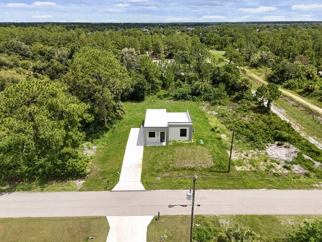 Building Photo - 3216 53rd St W