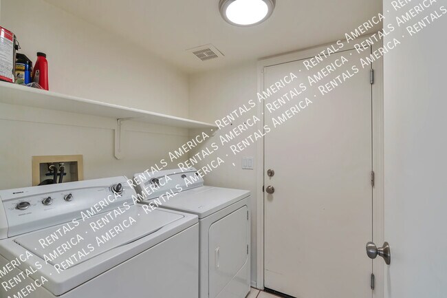 Building Photo - 1097 S Desert Senna Loop